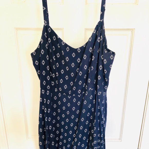 Old Navy Cami Dress - Picture 2 of 4